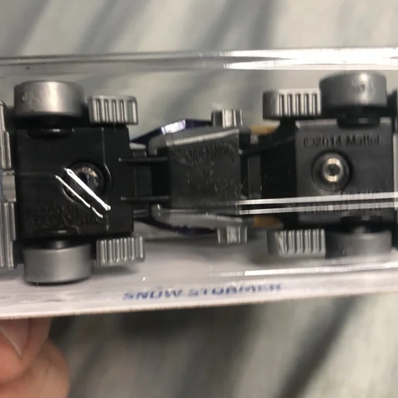 Snow Stormer - Picture 3 of 6